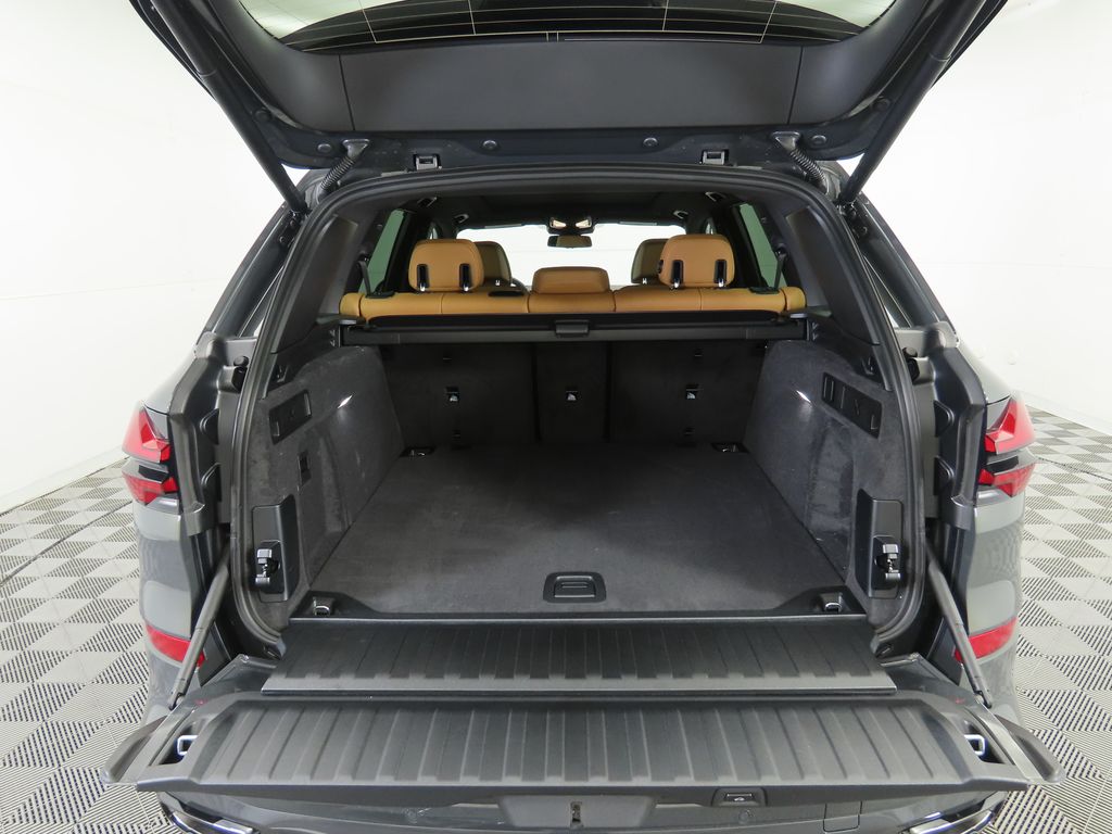 Thumbnail: 2026 BMW X5 - 29