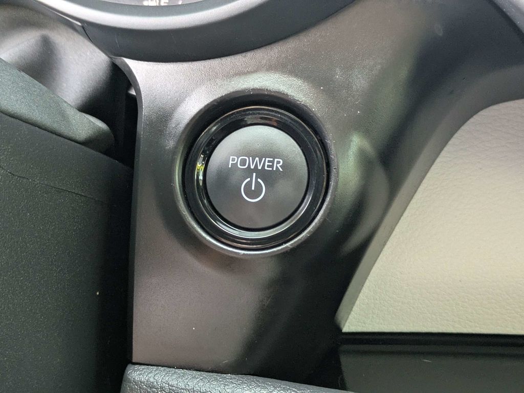 Used 2025 Toyota Sienna Van