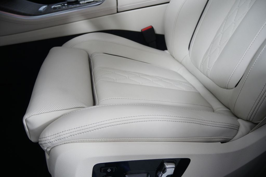 Thumbnail: 2026 BMW X5 - 9