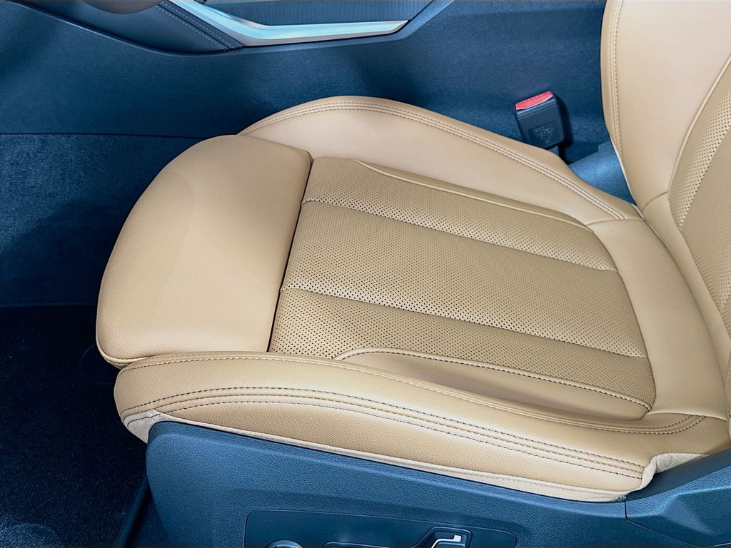 Thumbnail: 2026 BMW 4 Series - 21