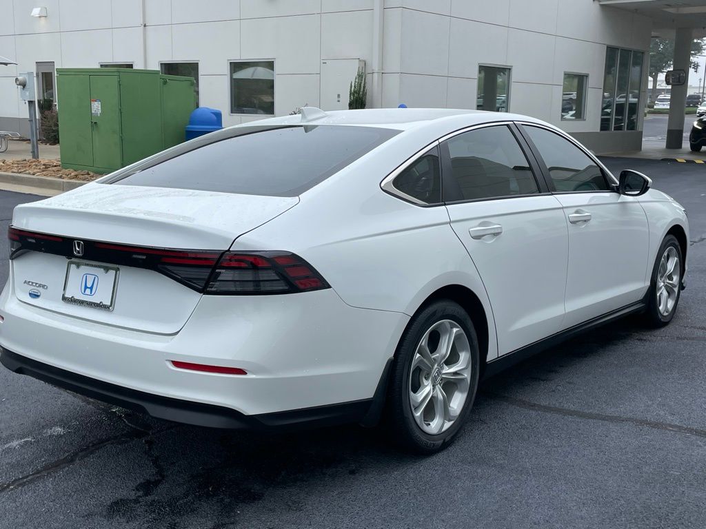 2023 Honda Accord LX 5