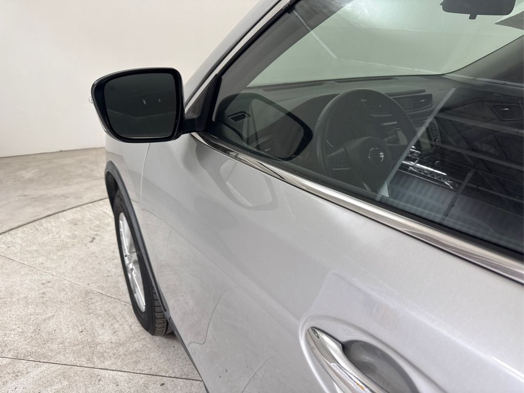 2019 Nissan Rogue SV - Photo 19