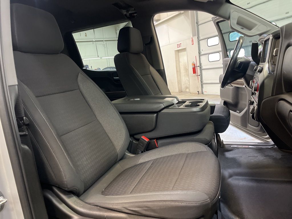Used 2021 Silver Chevrolet RST image 30