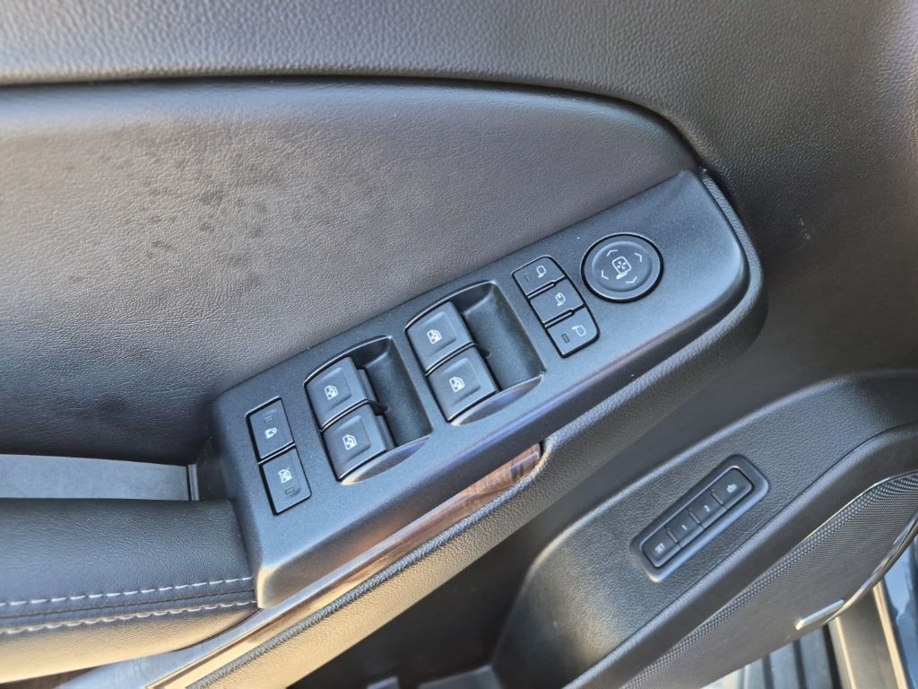 Used Car 2019 Chevrolet Suburban  Lt For Sale Under $20,000 In Austin, Texas