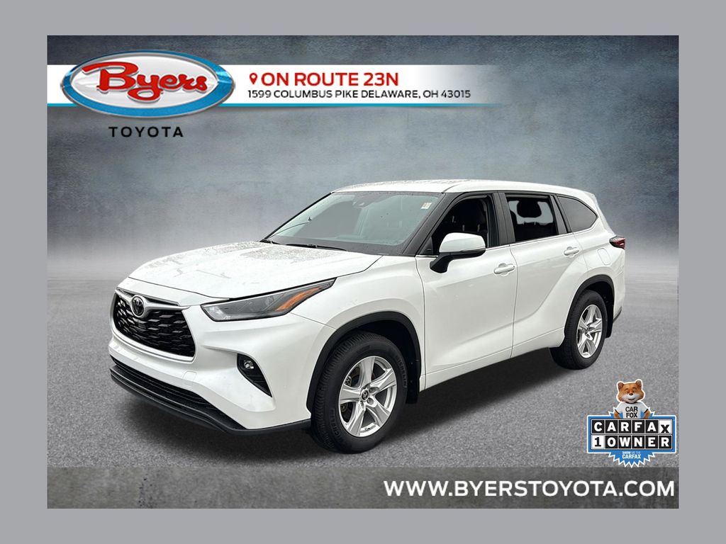 White (Wind Chill Pearl) 2025 Toyota Highlander LE AWD SUV / Crossover All-Wheel Drive 8-Speed Automatic