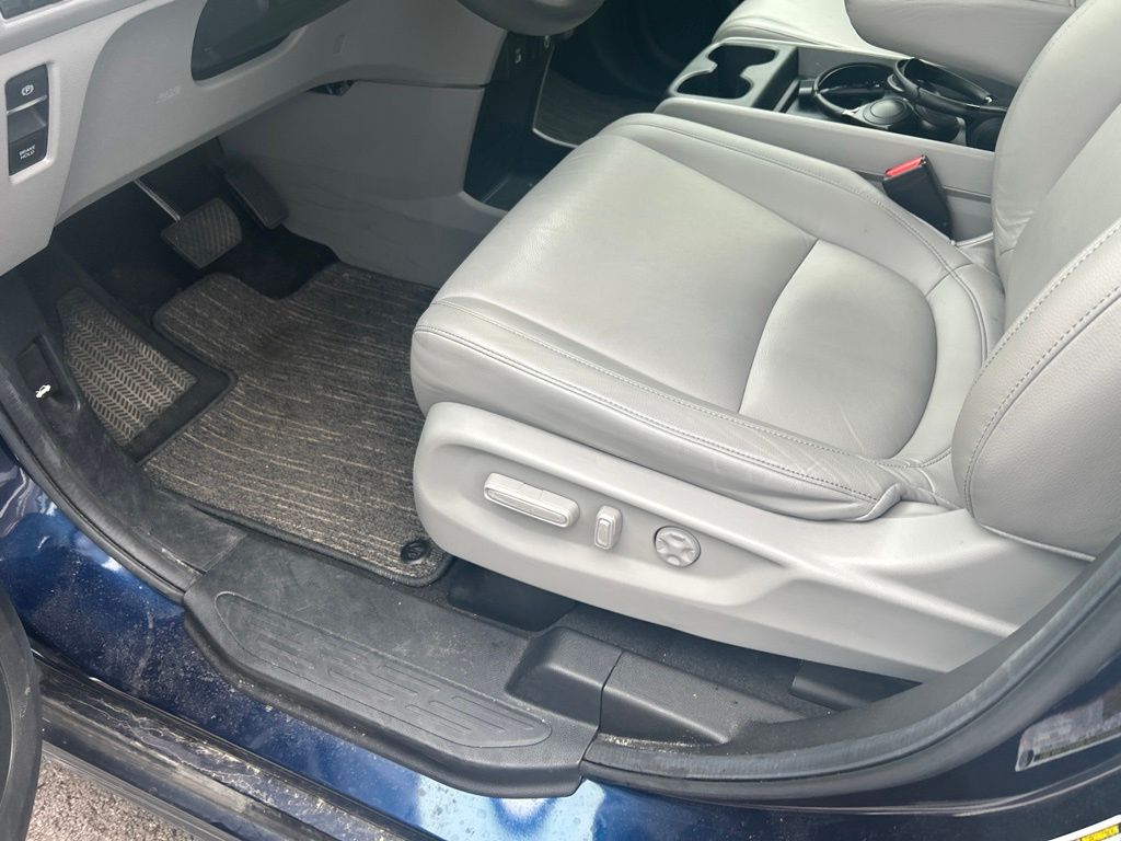 Certified Used 2024 Blue Honda Touring image 11