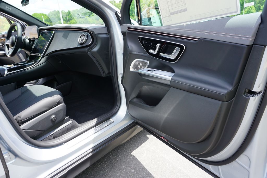2025 Mercedes-Benz EQE 350 6