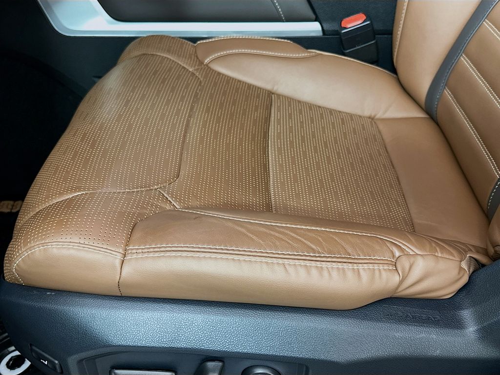 Thumbnail: 2025 Toyota Tundra - 19