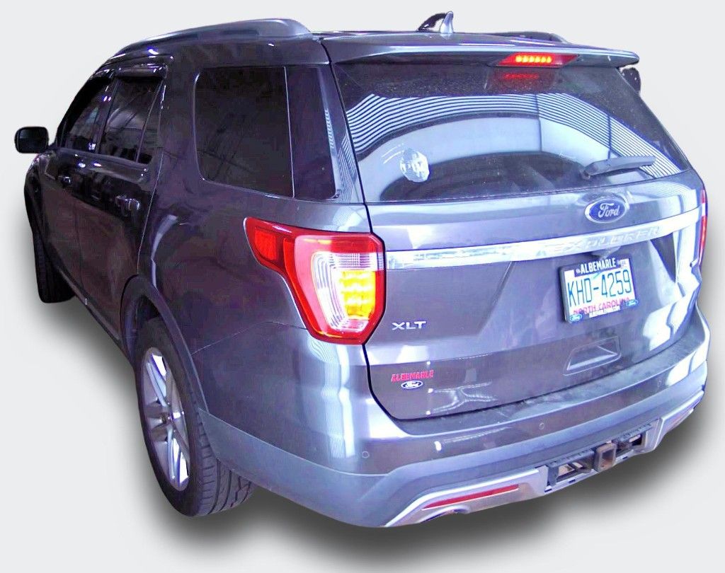 Used 2016 Magnetic Ford XLT image 4