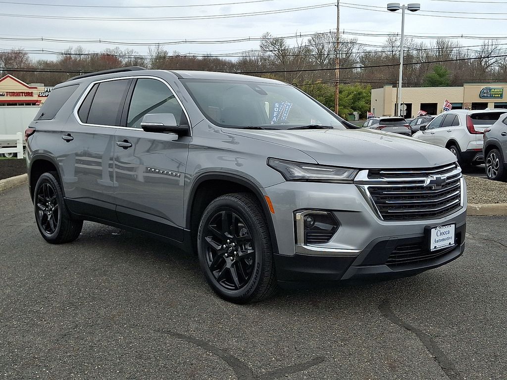 Sterling Gray Metallic 2023 Chevrolet Traverse LT Cloth FWD SUV / Crossover Front-Wheel Drive 9-Speed Automatic