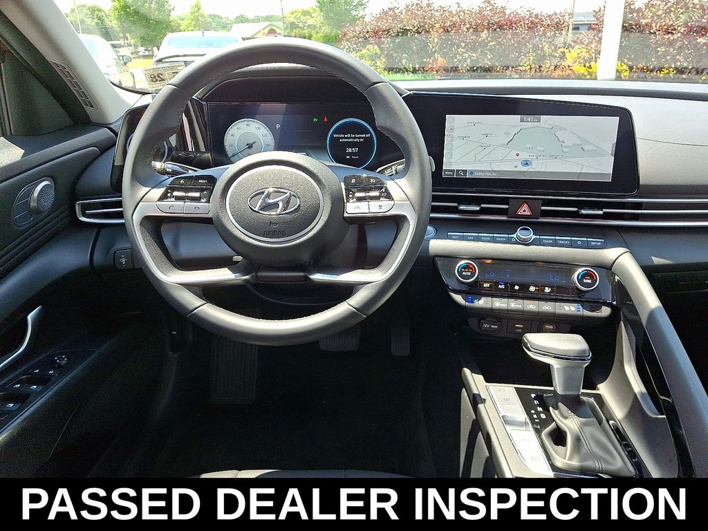 Thumbnail: 2023 Hyundai Elantra - 12
