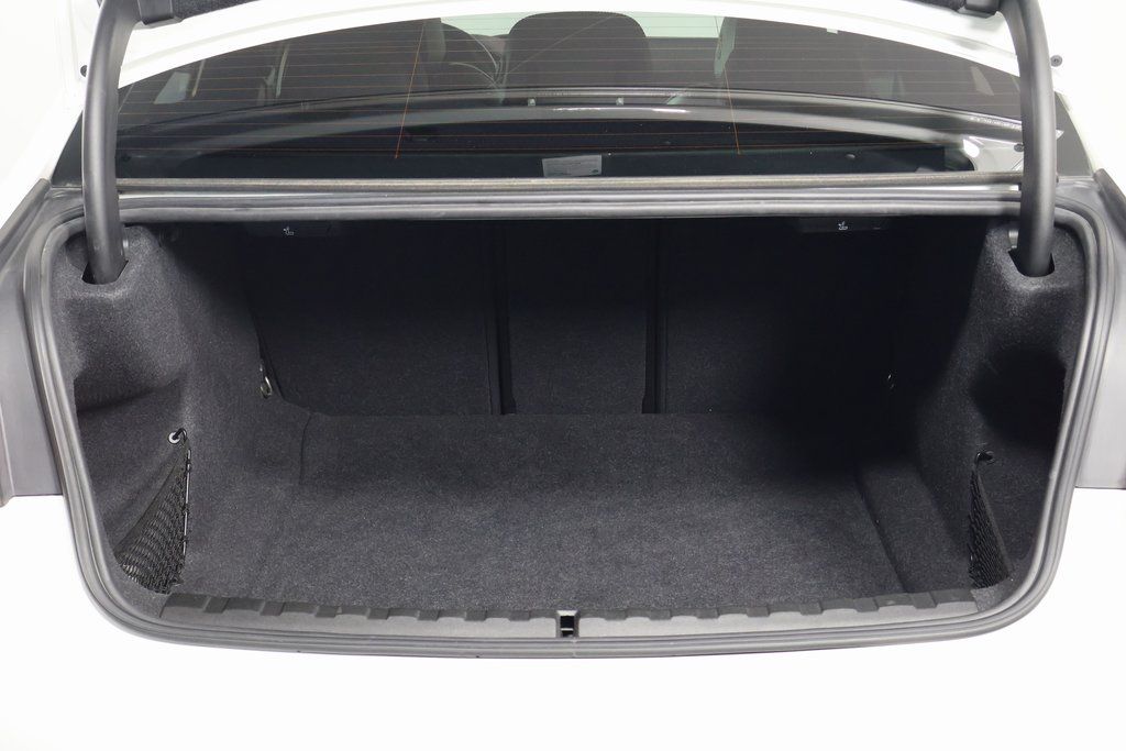 Thumbnail: 2019 BMW 3 Series - 14