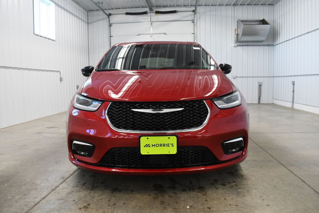 Used 2026 Red Chrysler Select image 14