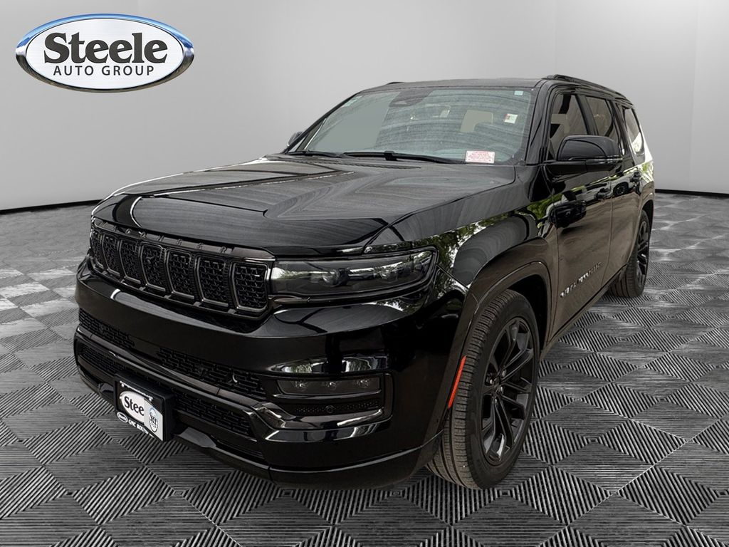 Diamond Black Crystal Pearlcoat 2024 Jeep Grand Wagoneer Series III 4WD SUV / Crossover Four-Wheel Drive 8-Speed Automatic