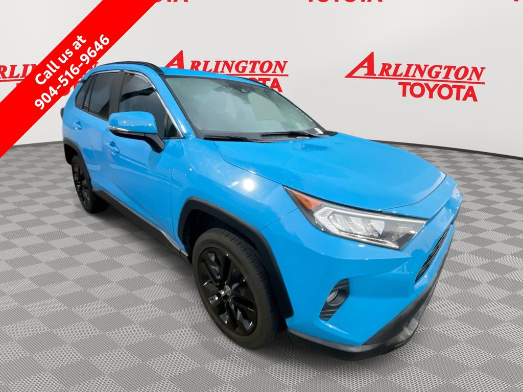 2020 Toyota RAV4 XLE Premium