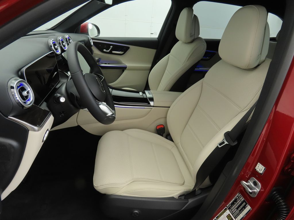 2025 Mercedes-Benz GLC 300 19