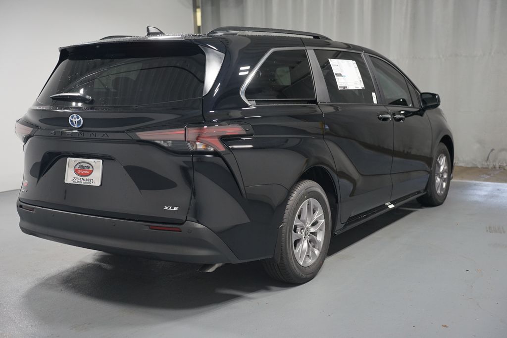 Thumbnail: 2025 Toyota Sienna - 8