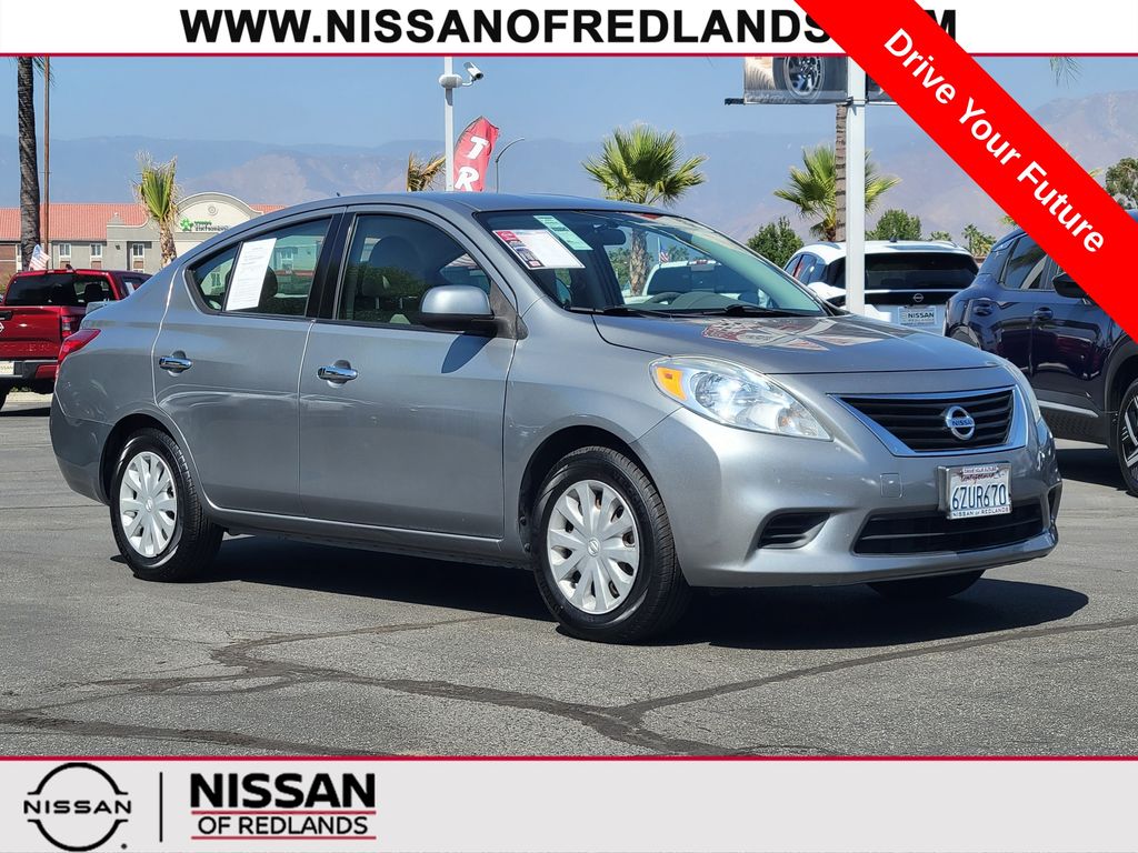  2014 Nissan Versa 1.6 SV   