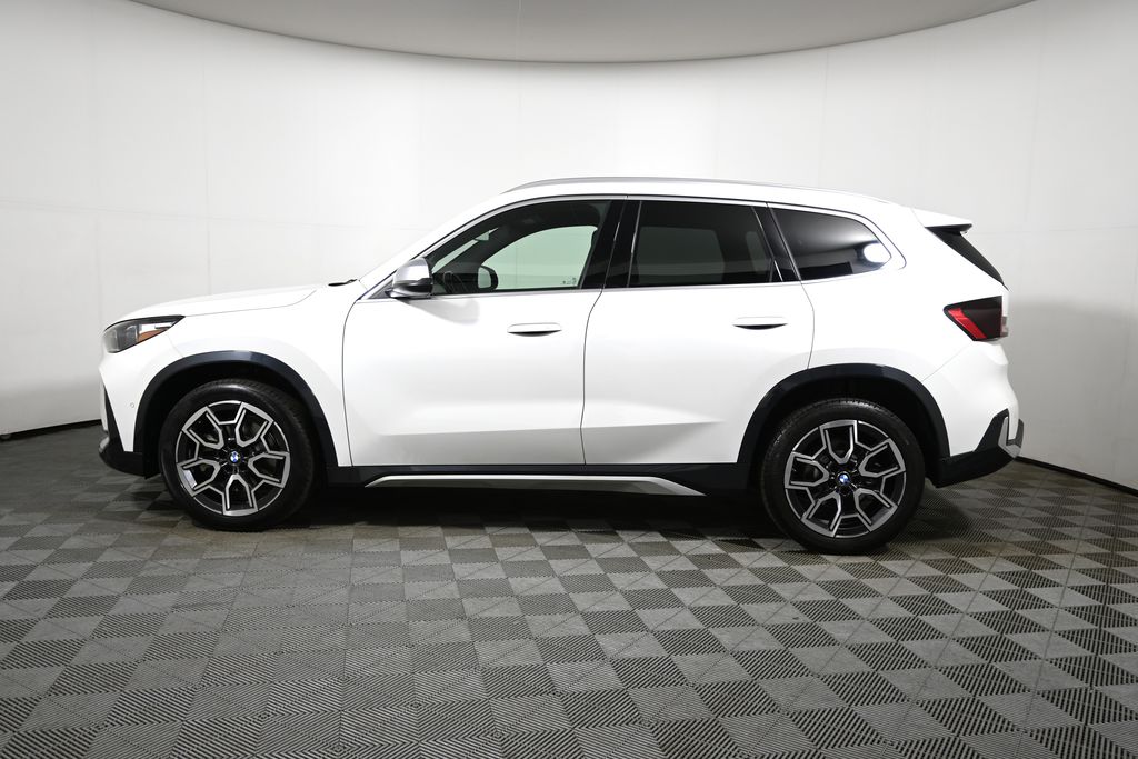 Thumbnail: 2023 BMW X1 - 2