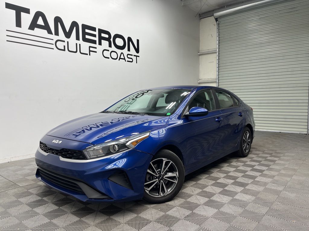 Deep Sea Blue 2023 Kia Forte LX FWD Sedan Front-Wheel Drive Continuously Variable Transmission