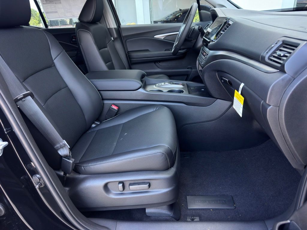 2026 Honda Ridgeline RTL Black at Classic Honda Galveston