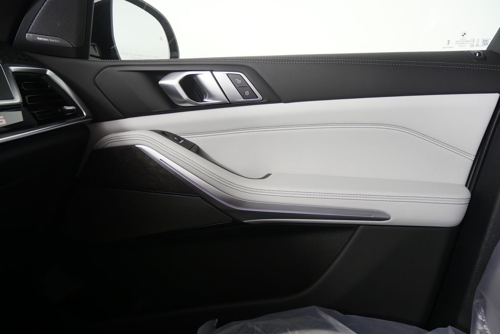 Thumbnail: 2026 BMW X5 - 24