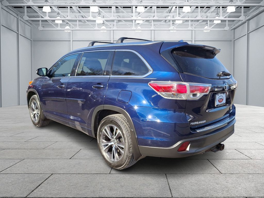 2016 Toyota Highlander XLE 6