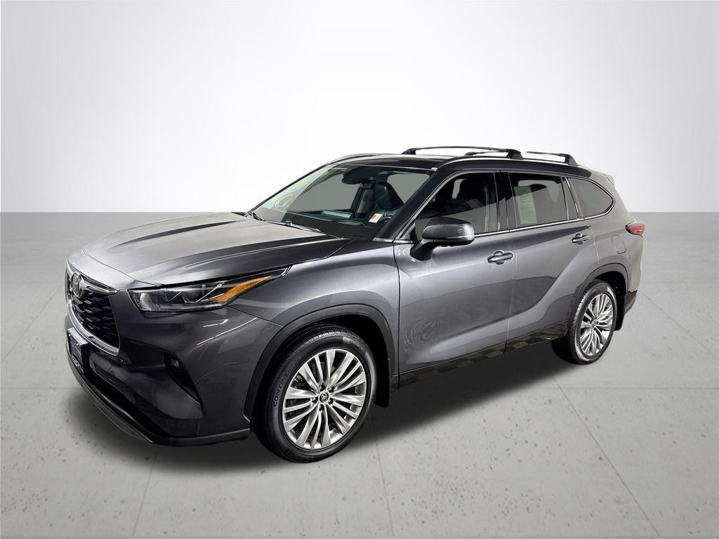 2022 Toyota Highlander Platinum
