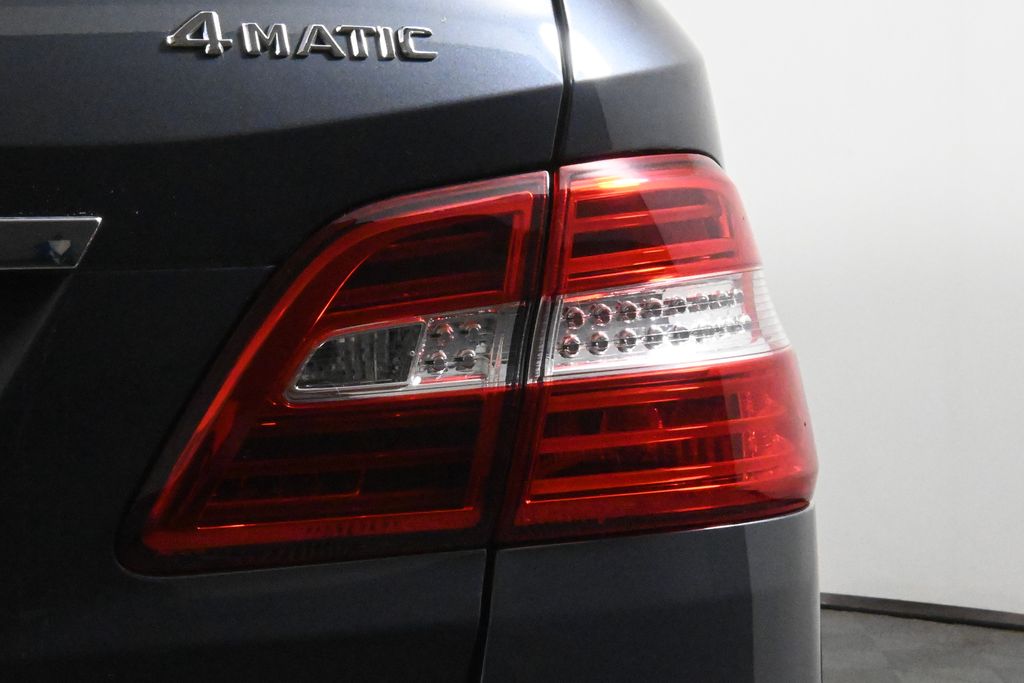 Thumbnail: 2015 Mercedes-Benz M-Class - 13