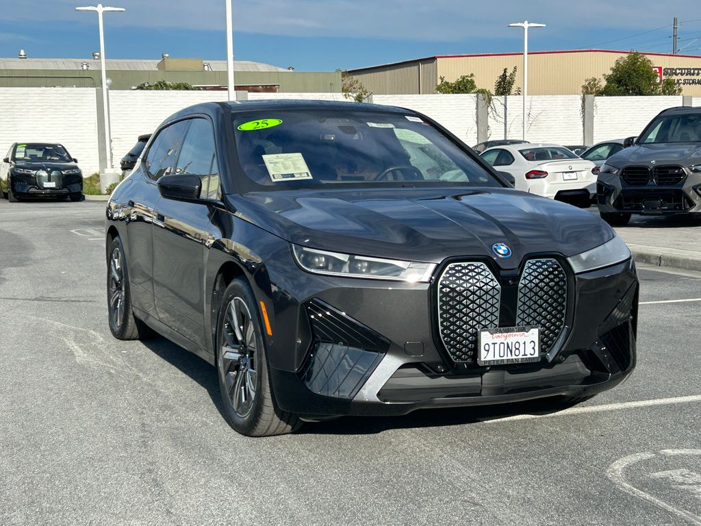 Thumbnail: 2025 BMW iX - 7