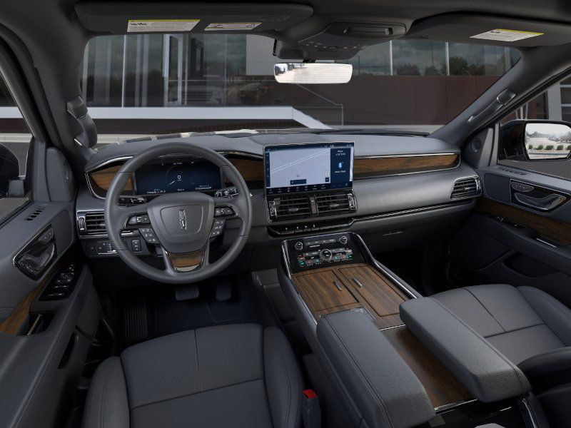 Thumbnail: 2023 Lincoln Navigator - 9