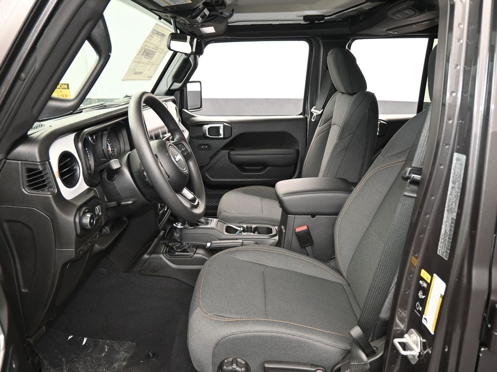 New 2026 Granite Crystal Metallic Clearcoat Jeep Sport image 11