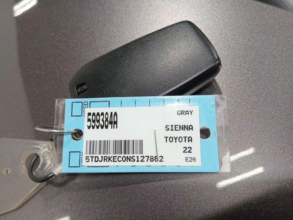 2022 Toyota Sienna XLE