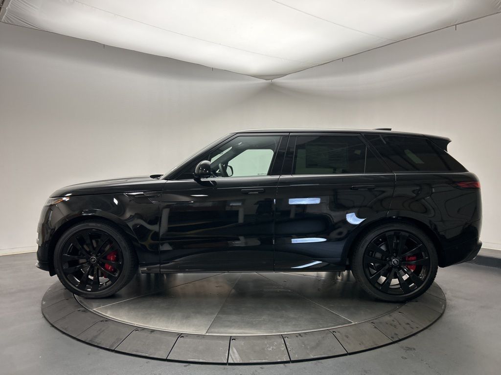 Thumbnail: 2025 Land Rover Range Rover Sport - 2