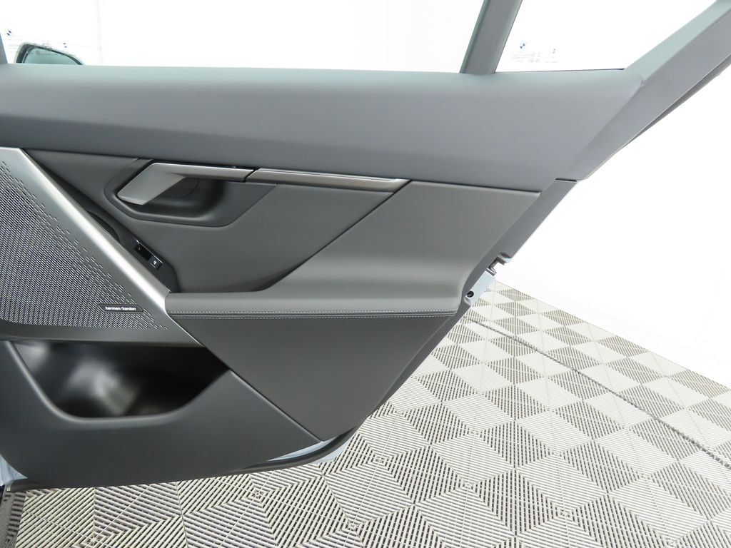 Thumbnail: 2026 BMW i5 - 27