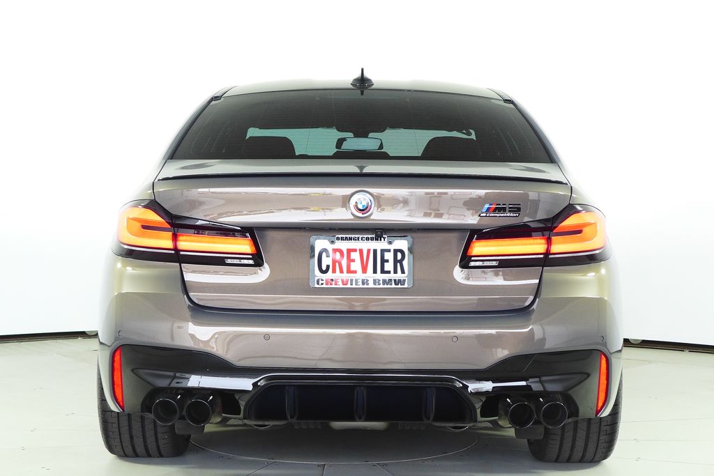 Thumbnail: 2023 BMW M5 - 9