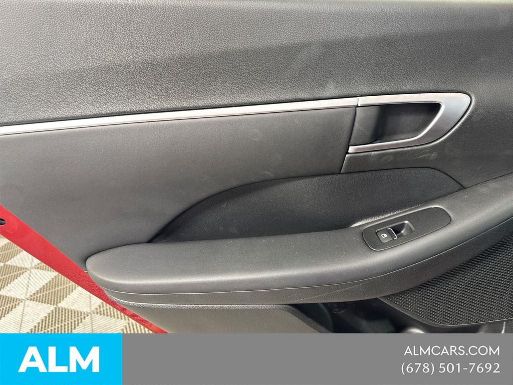 Used 2025 Red Hyundai SEL image 25