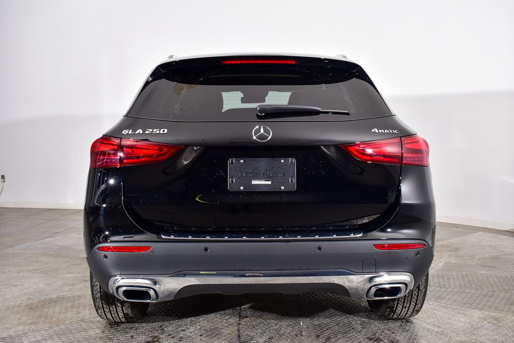 Thumbnail: 2026 Mercedes-Benz GLA - 4