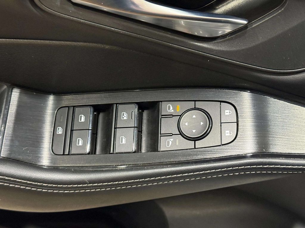 Certified Used 2024 Everest White Pearl Nissan SV image 21