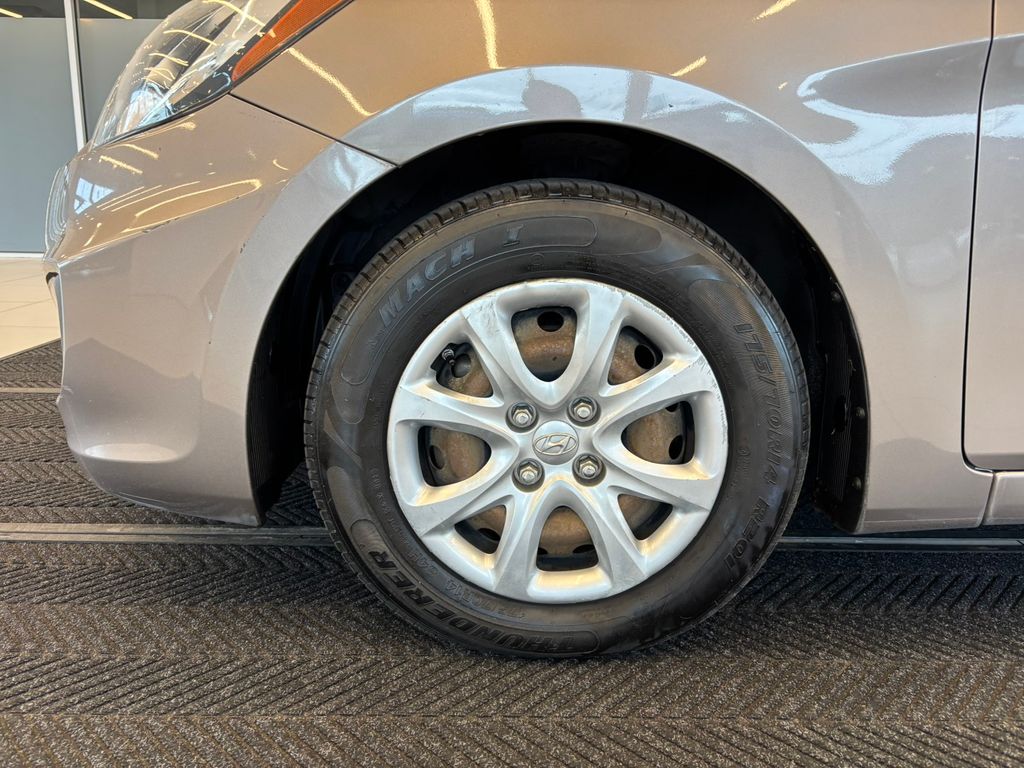 2013 Hyundai Accent GLS