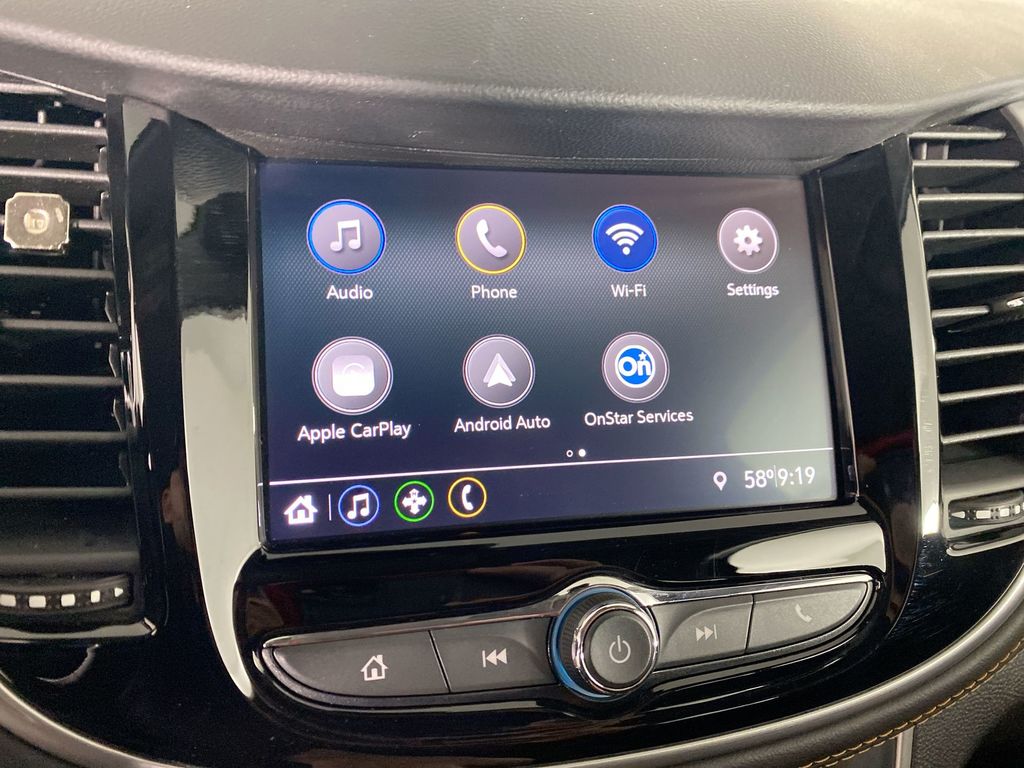 2022 Chevrolet Trax LT photo