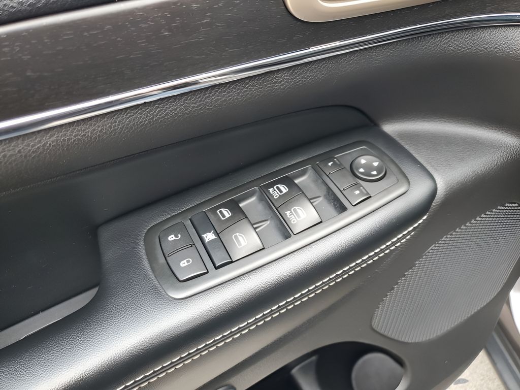 Used Car 2015 Jeep Grand Cherokee  Limited For Sale Under $15,000 In Austin, Texas