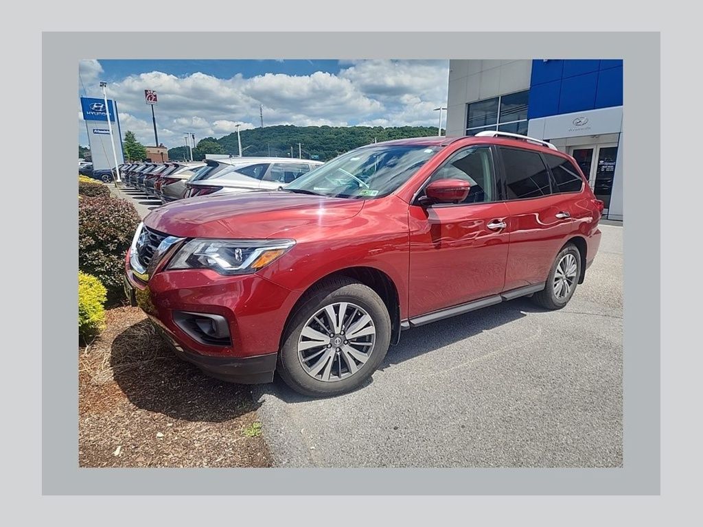 Cayenne Red Metallic 2017 Nissan Pathfinder SUV / Crossover Four-Wheel Drive Continuously Variable Transmission