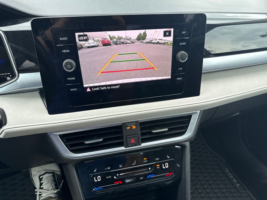 2025 Volkswagen Taos 1.5T SE Black at Sutliff Volkswagen
