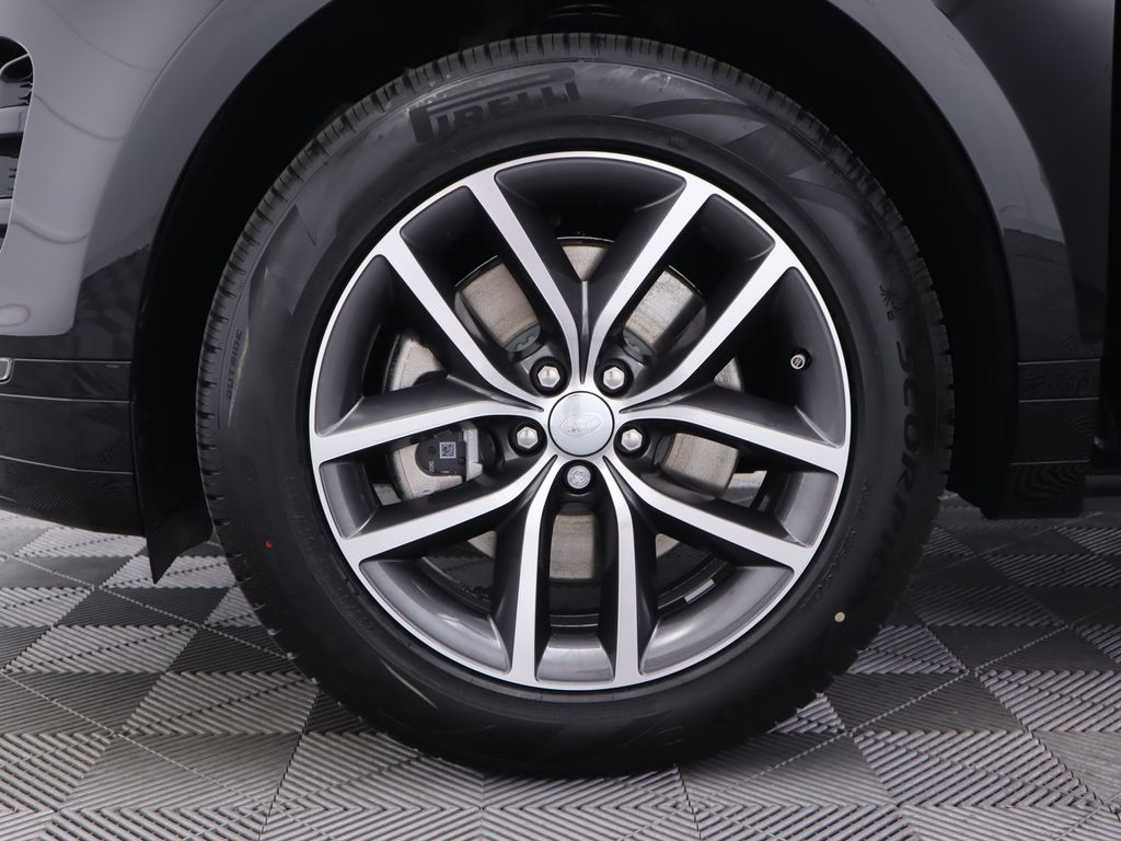 Thumbnail: 2024 Land Rover Range Rover Evoque - 31