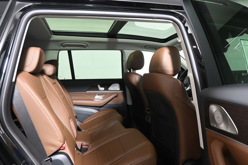 Thumbnail: 2026 Mercedes-Benz GLS - 20