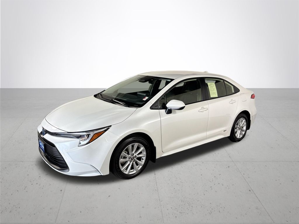2024 Toyota Corolla Hybrid LE