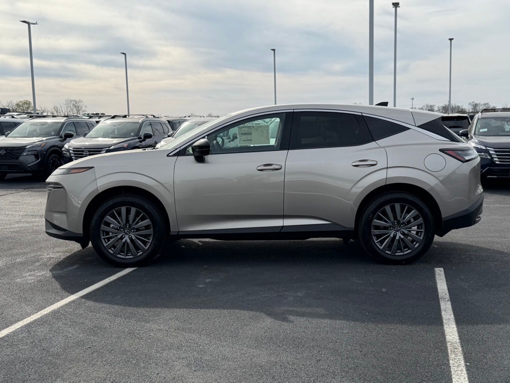 View vehicle photo 7