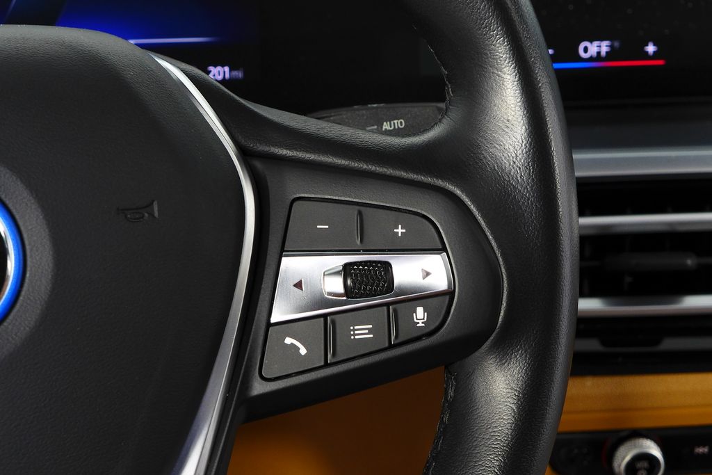 Thumbnail: 2023 BMW i4 - 29