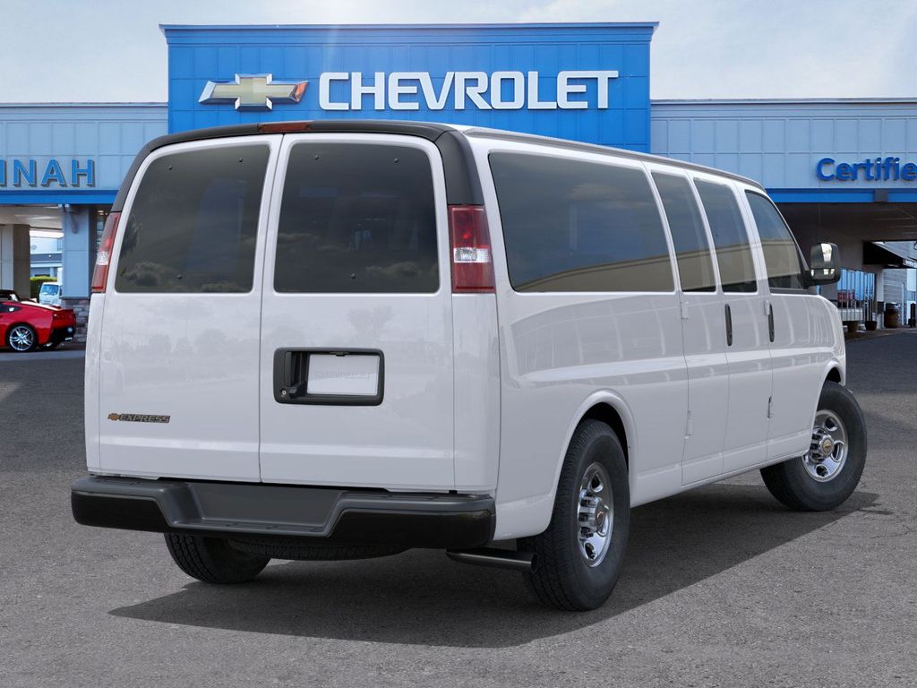 2025 Chevrolet Express 3500 LS